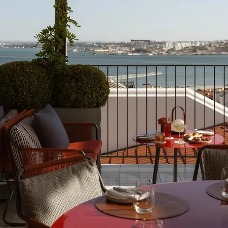 Bairro Alto - The Leading Of The World Готель Лісабон