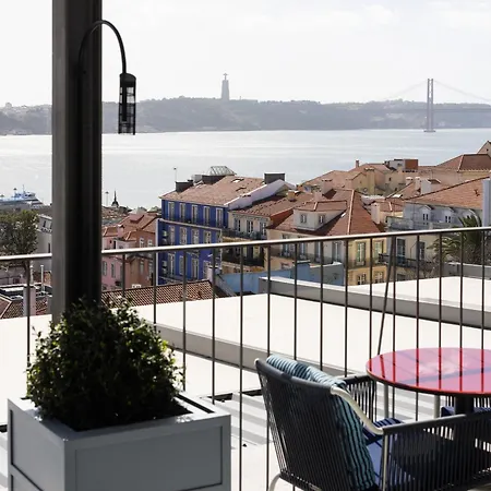 Bairro Alto - The Leading Of The World מלון ליסבון