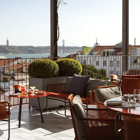 Готель Bairro Alto - The Leading Of The World 5*