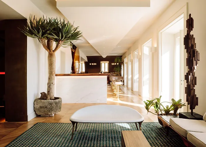 Отель Bairro Alto 5*